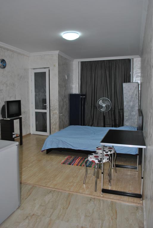 Apartment 8A Batumi Bagian luar foto